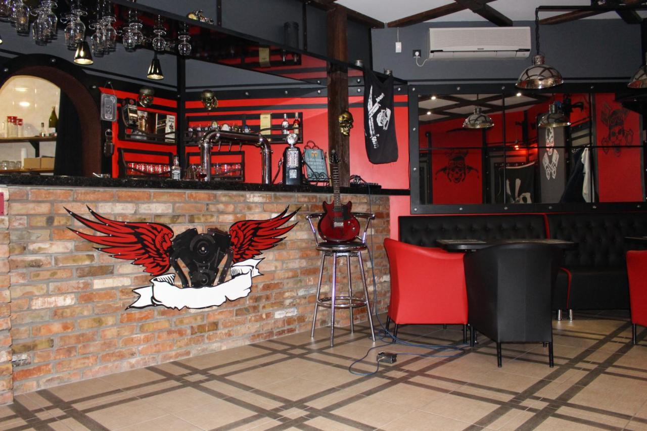 Biker'S Pub Hotell Oleksandriia Eksteriør bilde